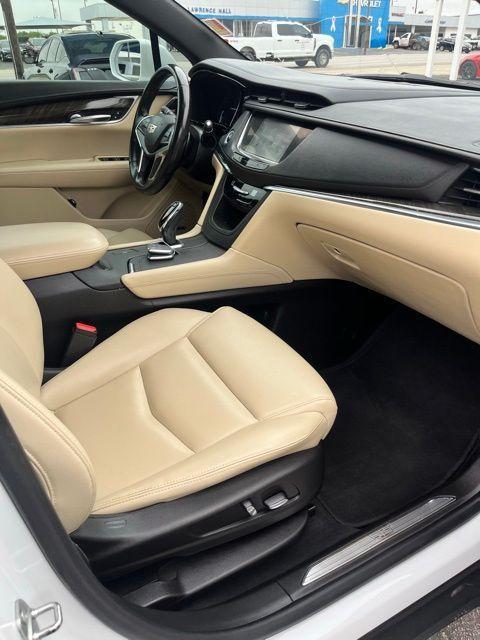used 2018 Cadillac XT5 car, priced at $15,900