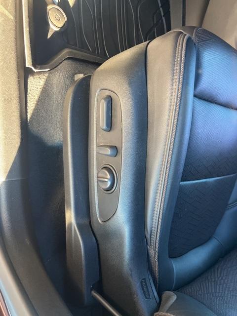 used 2023 Chevrolet Traverse car, priced at $35,900