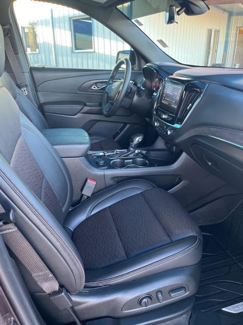 used 2023 Chevrolet Traverse car, priced at $35,900