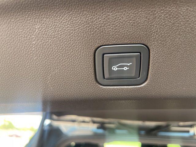 used 2024 GMC Yukon car, priced at $69,900