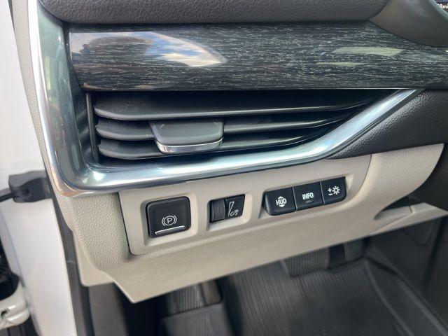 used 2020 Cadillac XT4 car, priced at $21,899