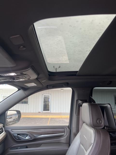 used 2024 GMC Yukon car, priced at $62,900