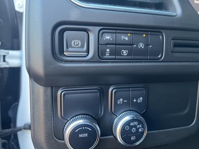 used 2023 GMC Yukon XL car, priced at $48,900