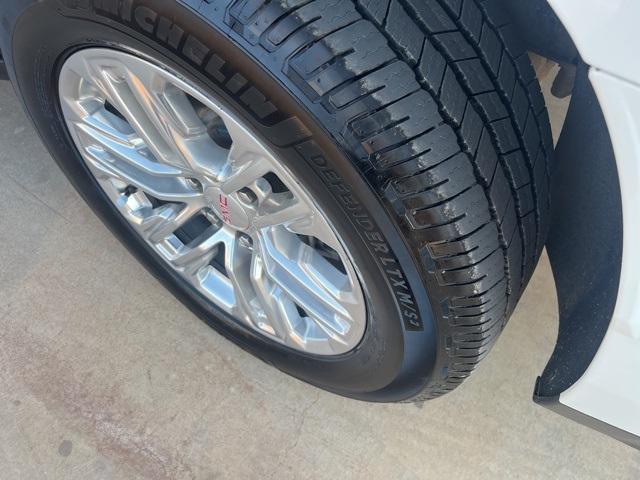 used 2023 GMC Yukon XL car, priced at $48,900