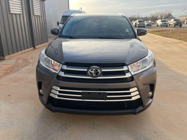 used 2019 Toyota Highlander car, priced at $21,900