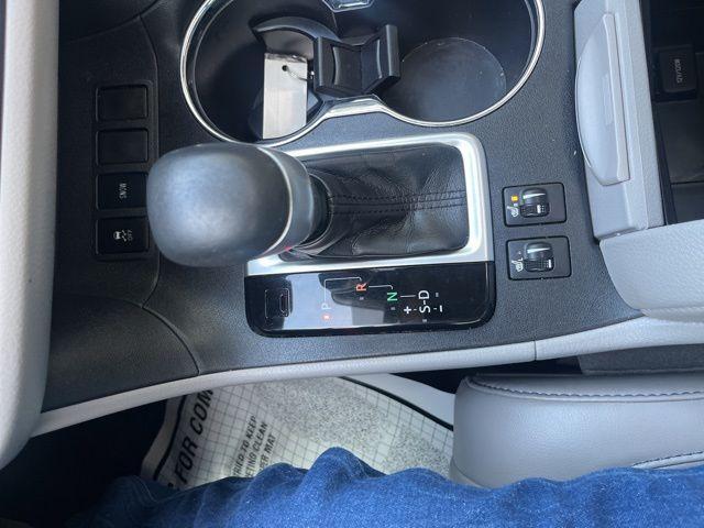 used 2019 Toyota Highlander car, priced at $21,900