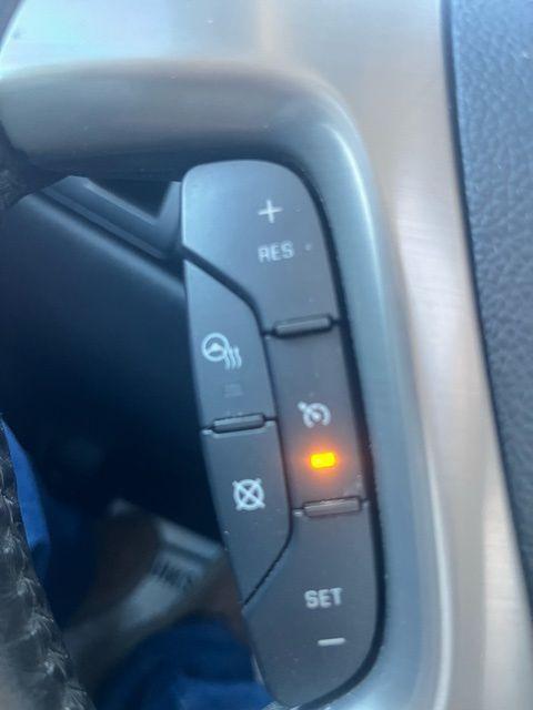 used 2013 GMC Yukon car, priced at $9,900