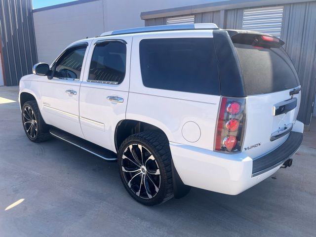 used 2013 GMC Yukon car, priced at $9,900