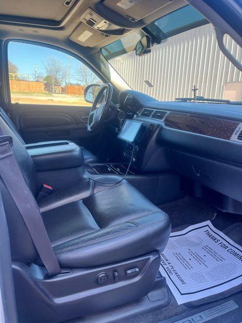 used 2013 GMC Yukon car, priced at $9,900