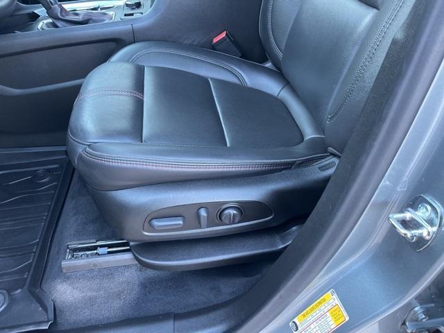 used 2023 Chevrolet Traverse car, priced at $29,900