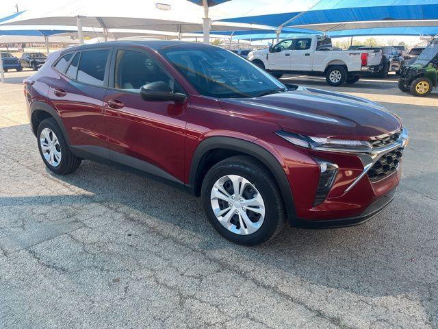 used 2025 Chevrolet Trax car, priced at $21,900