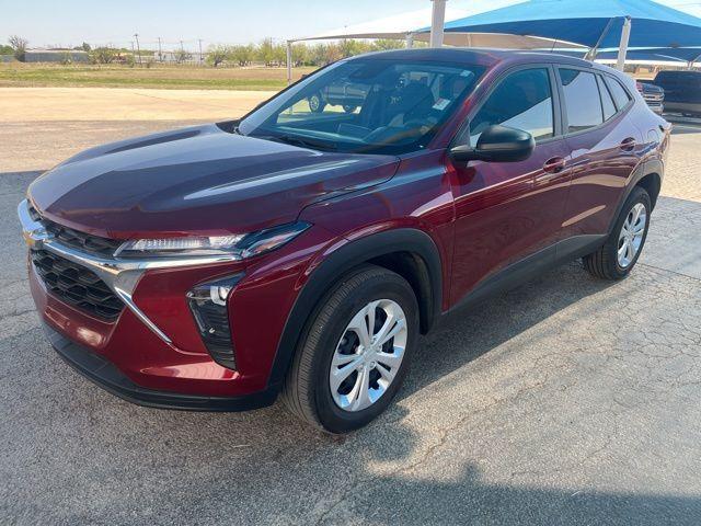 used 2025 Chevrolet Trax car, priced at $21,900