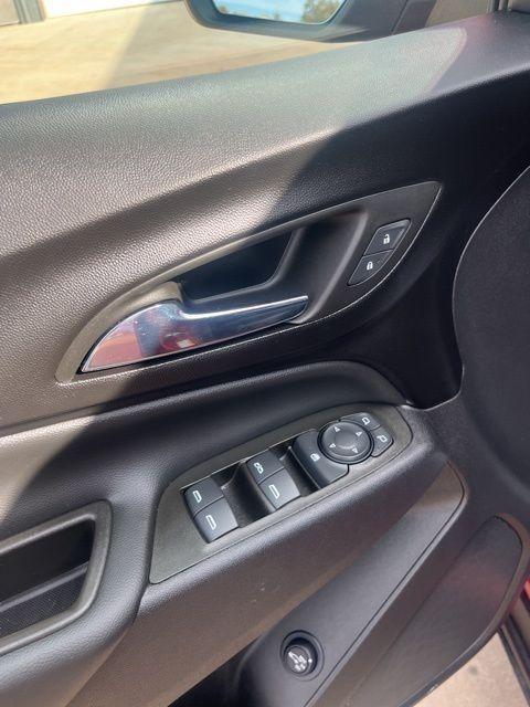 used 2023 Chevrolet Equinox car, priced at $22,899