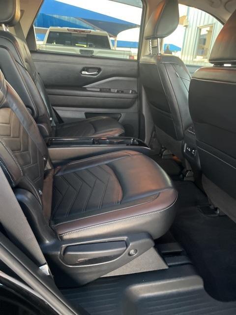 used 2022 Nissan Pathfinder car, priced at $24,900