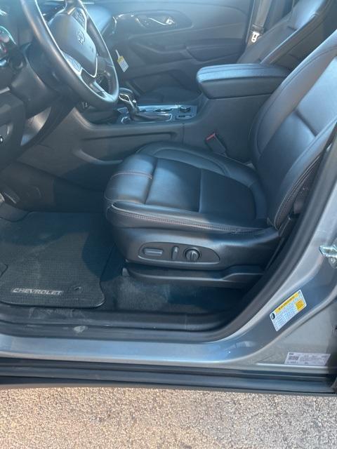 used 2023 Chevrolet Traverse car, priced at $29,900