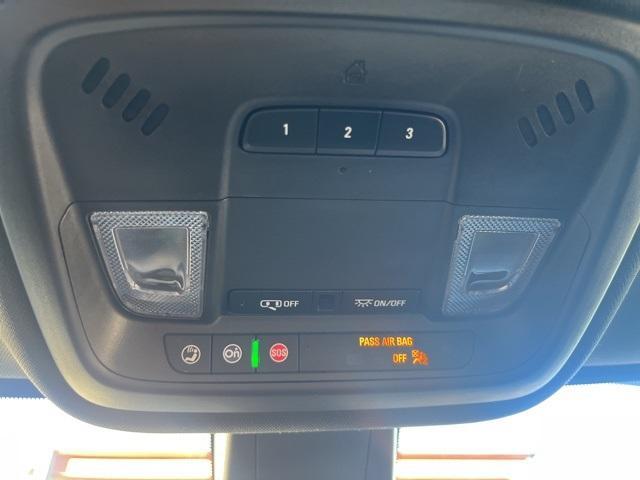 used 2023 Chevrolet Traverse car, priced at $29,900