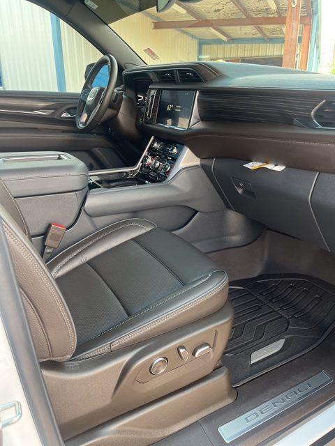 used 2024 GMC Yukon car, priced at $70,900