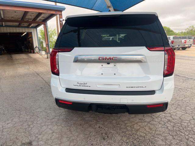 used 2024 GMC Yukon car, priced at $70,900