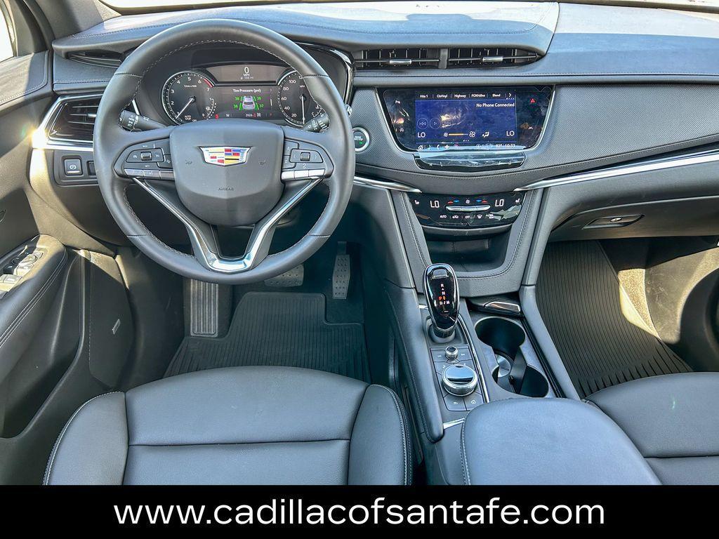 new 2025 Cadillac XT6 car, priced at $49,807