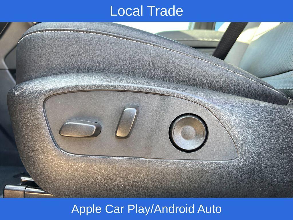 used 2025 Chevrolet Traverse car, priced at $38,988