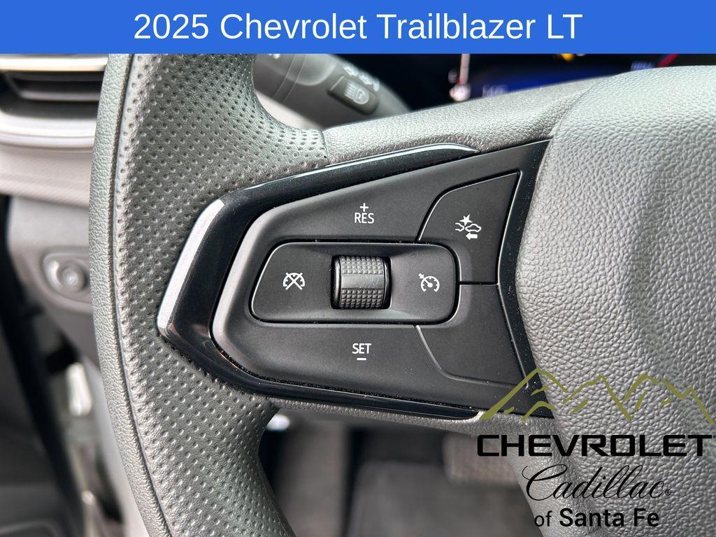 used 2025 Chevrolet TrailBlazer car, priced at $25,988