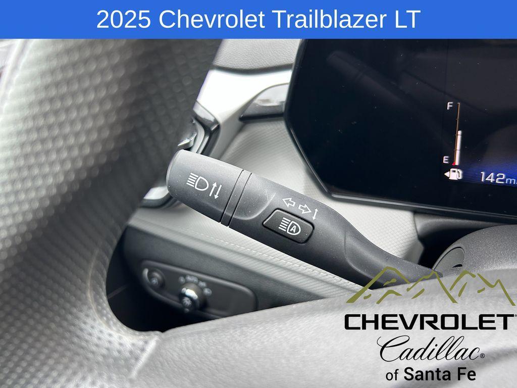 used 2025 Chevrolet TrailBlazer car, priced at $25,988