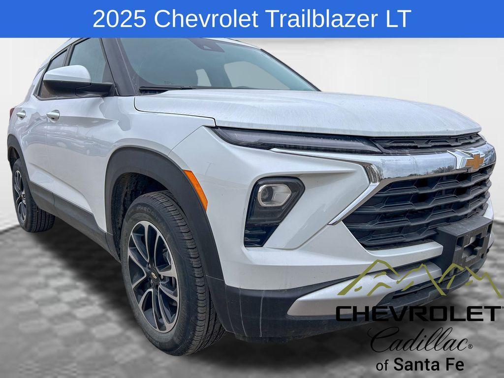 used 2025 Chevrolet TrailBlazer car, priced at $25,988