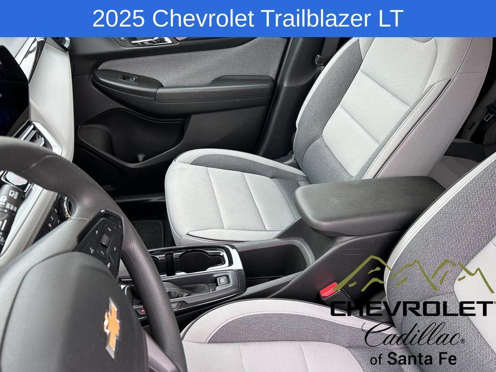 used 2025 Chevrolet TrailBlazer car, priced at $25,988