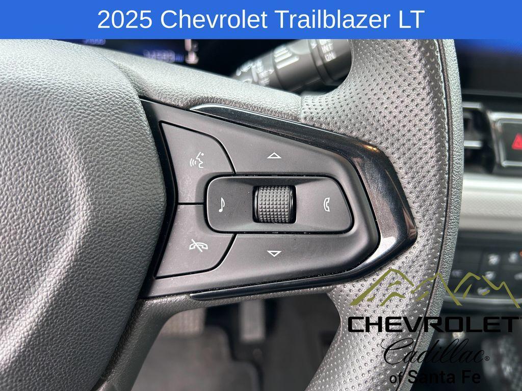 used 2025 Chevrolet TrailBlazer car, priced at $25,988