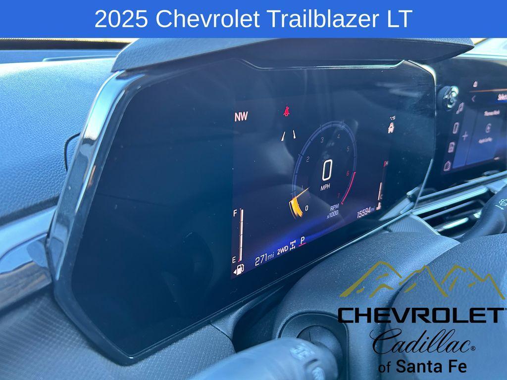 used 2025 Chevrolet TrailBlazer car, priced at $27,988