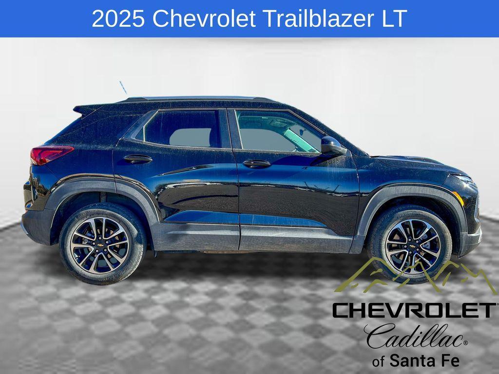used 2025 Chevrolet TrailBlazer car, priced at $27,988