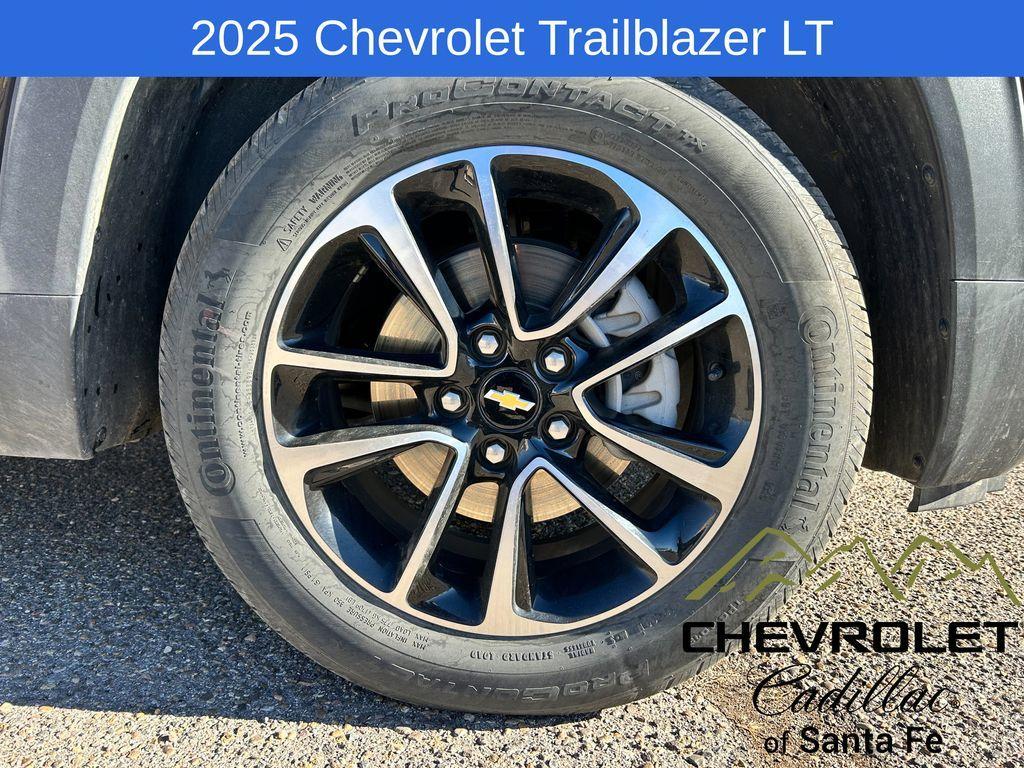 used 2025 Chevrolet TrailBlazer car, priced at $27,988