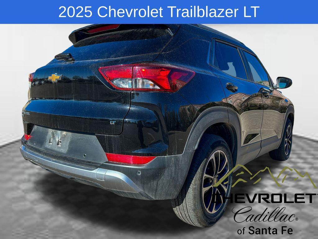used 2025 Chevrolet TrailBlazer car, priced at $27,988