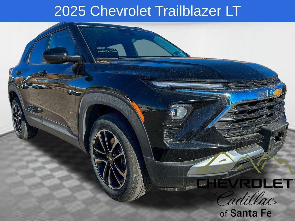 used 2025 Chevrolet TrailBlazer car, priced at $27,988