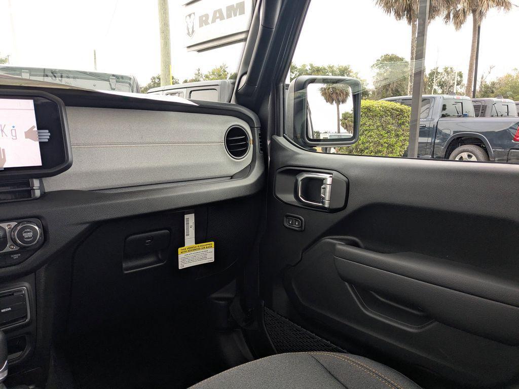 new 2026 Jeep Wrangler car, priced at $38,585