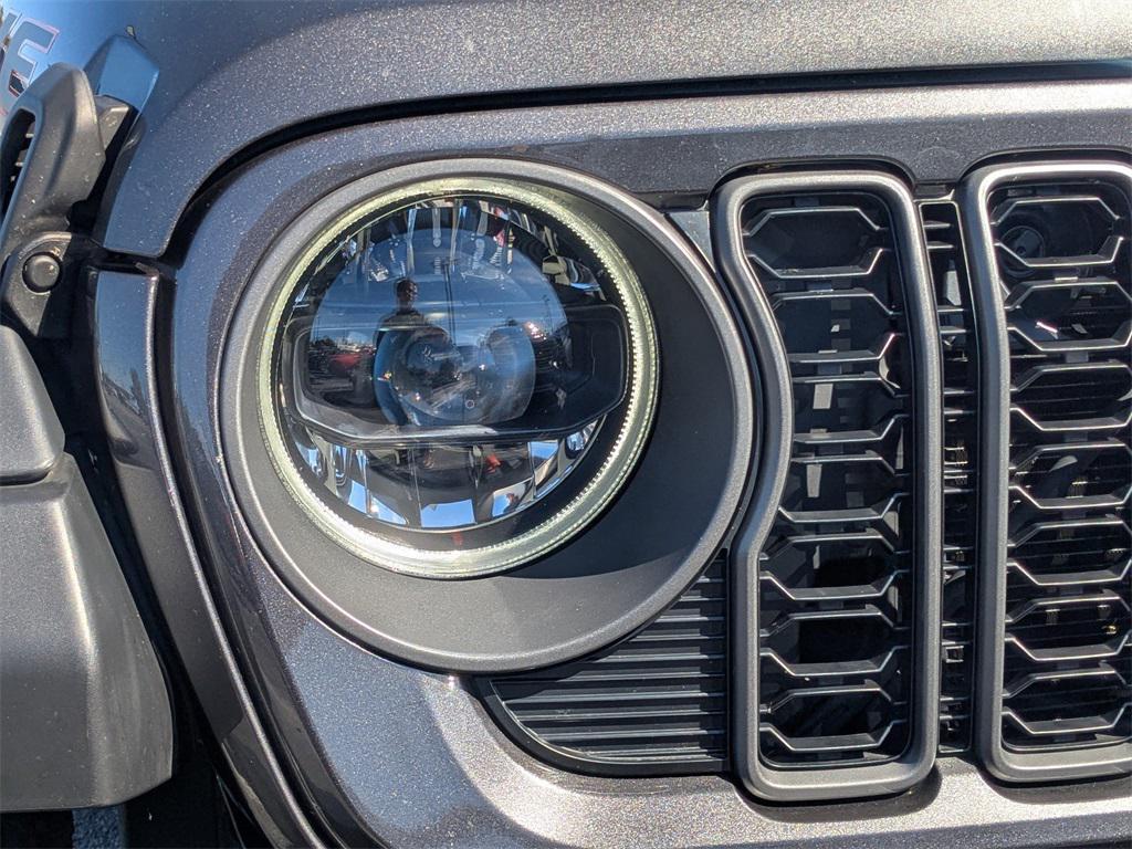 used 2025 Jeep Gladiator car, priced at $42,371