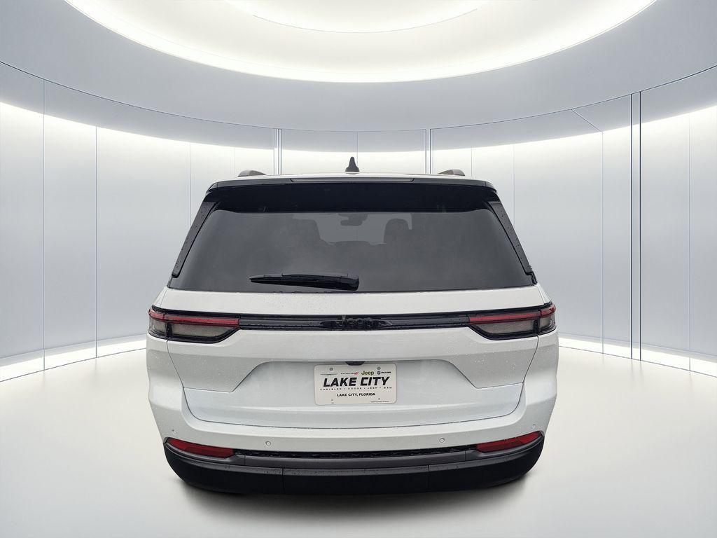 new 2026 Jeep Grand Cherokee car, priced at $37,585