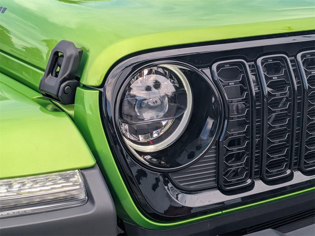 new 2025 Jeep Gladiator car, priced at $42,030