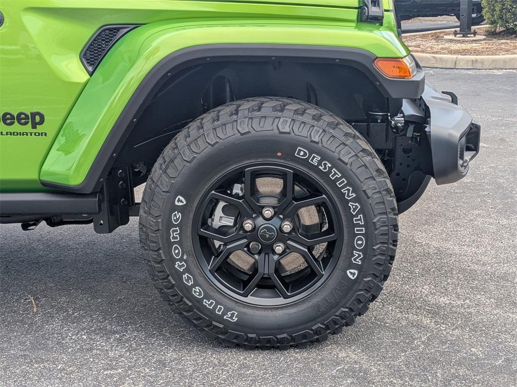 new 2025 Jeep Gladiator car, priced at $42,030