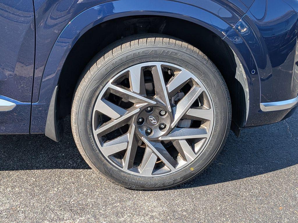 used 2023 Hyundai Santa Fe car, priced at $24,764