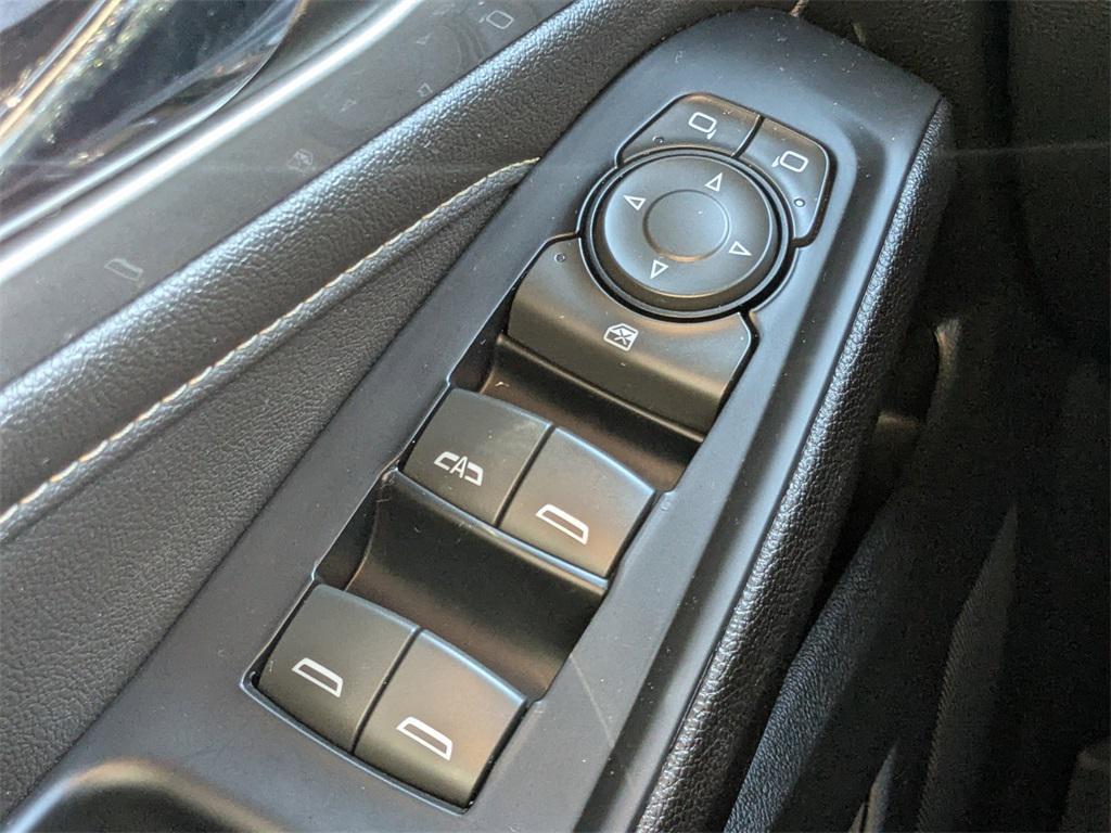 used 2023 Chevrolet Traverse car, priced at $31,000