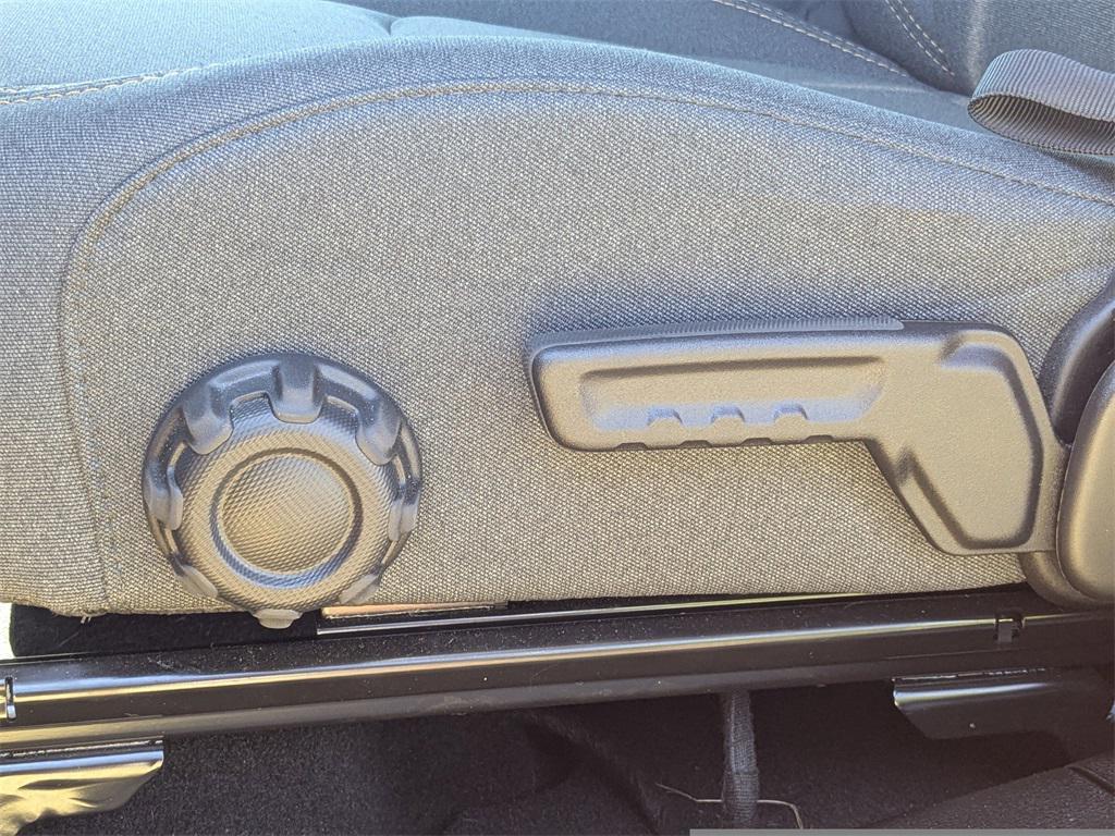 new 2025 Jeep Gladiator car, priced at $45,535