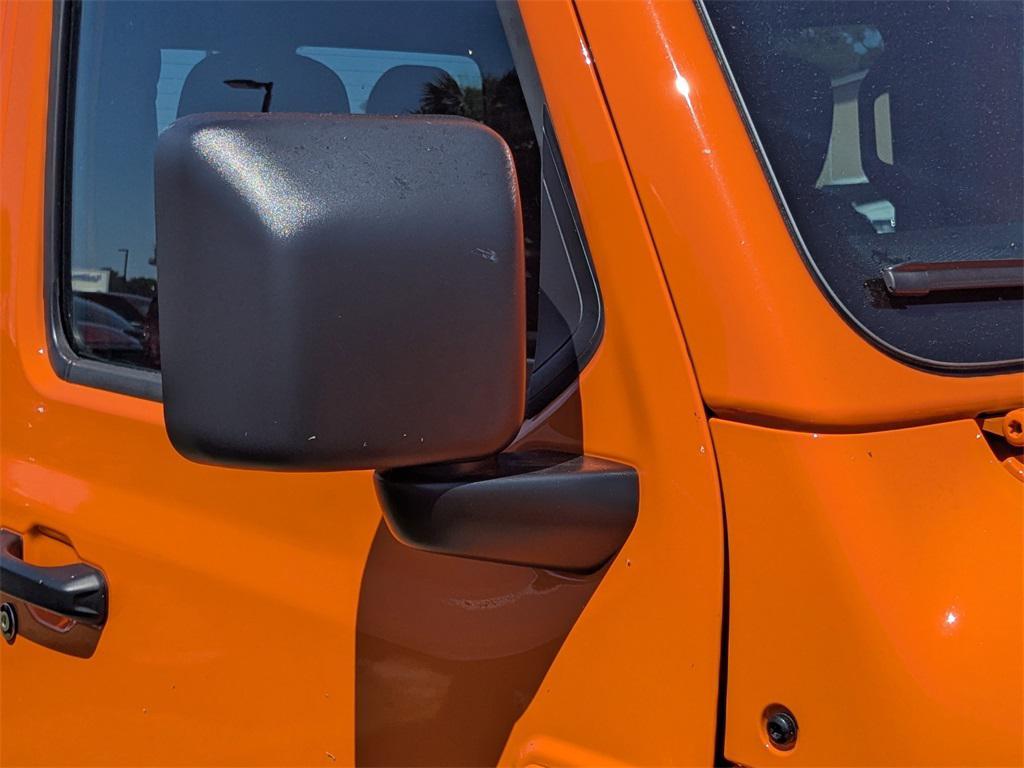 new 2025 Jeep Gladiator car, priced at $45,535