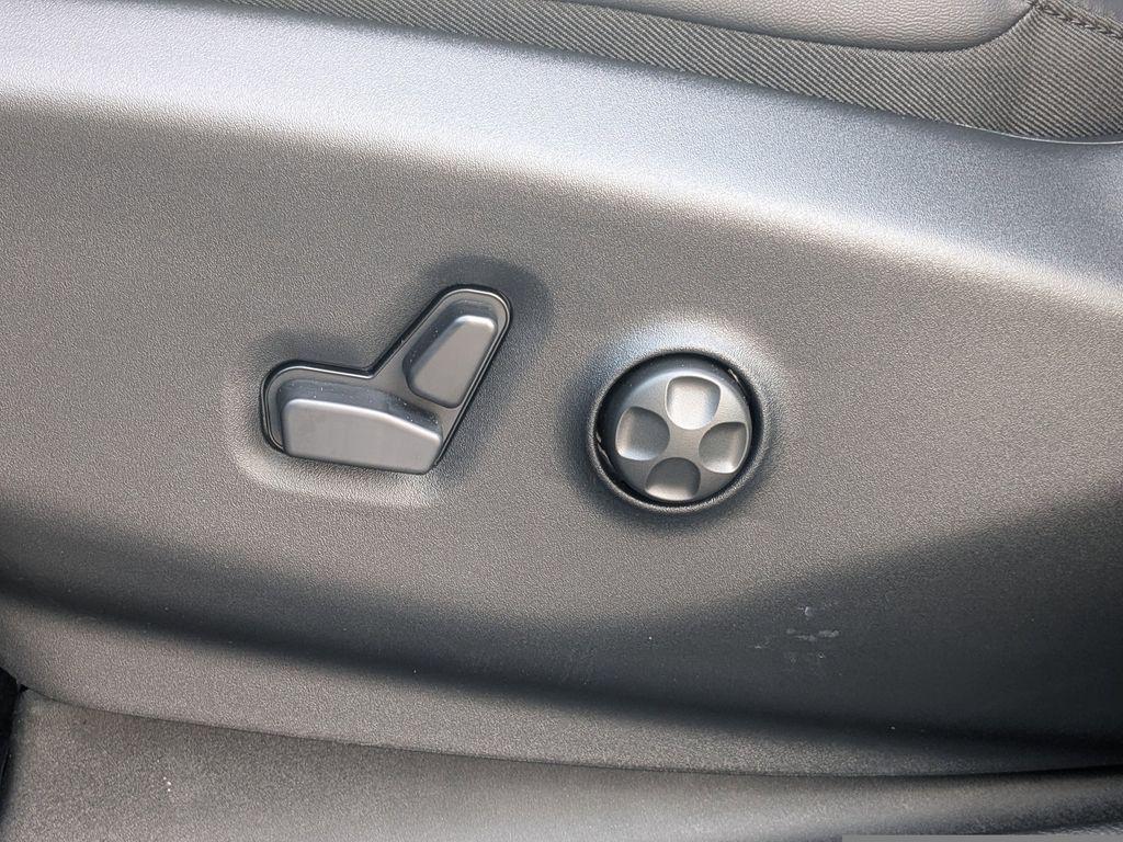 new 2026 Chrysler Pacifica car, priced at $35,960