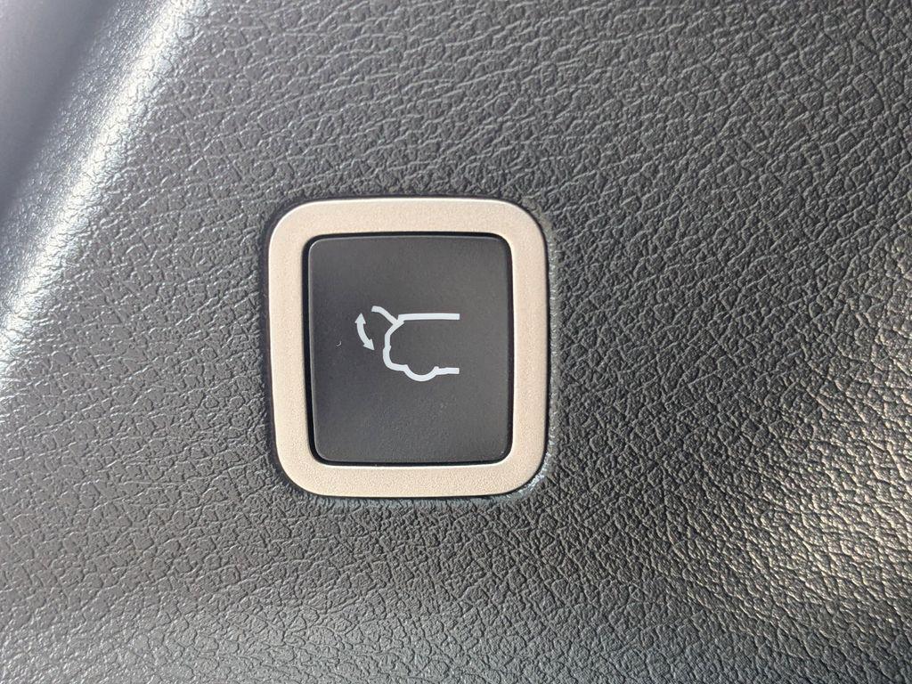 new 2026 Chrysler Pacifica car, priced at $35,960