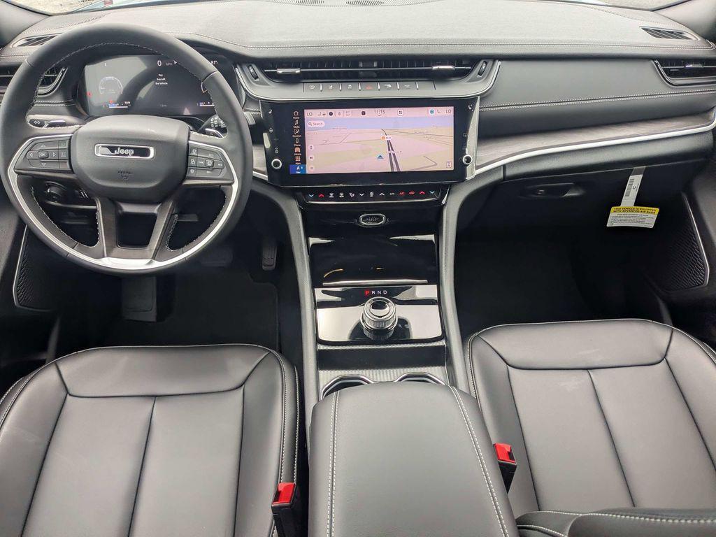 new 2026 Jeep Grand Cherokee car, priced at $43,547