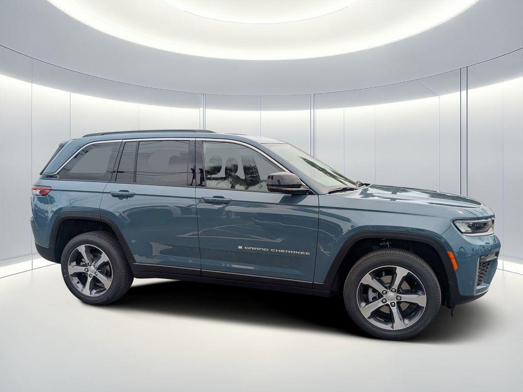 new 2026 Jeep Grand Cherokee car, priced at $43,547