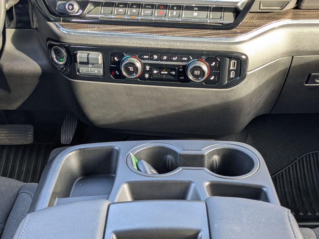 used 2025 Chevrolet Silverado 1500 car, priced at $40,260