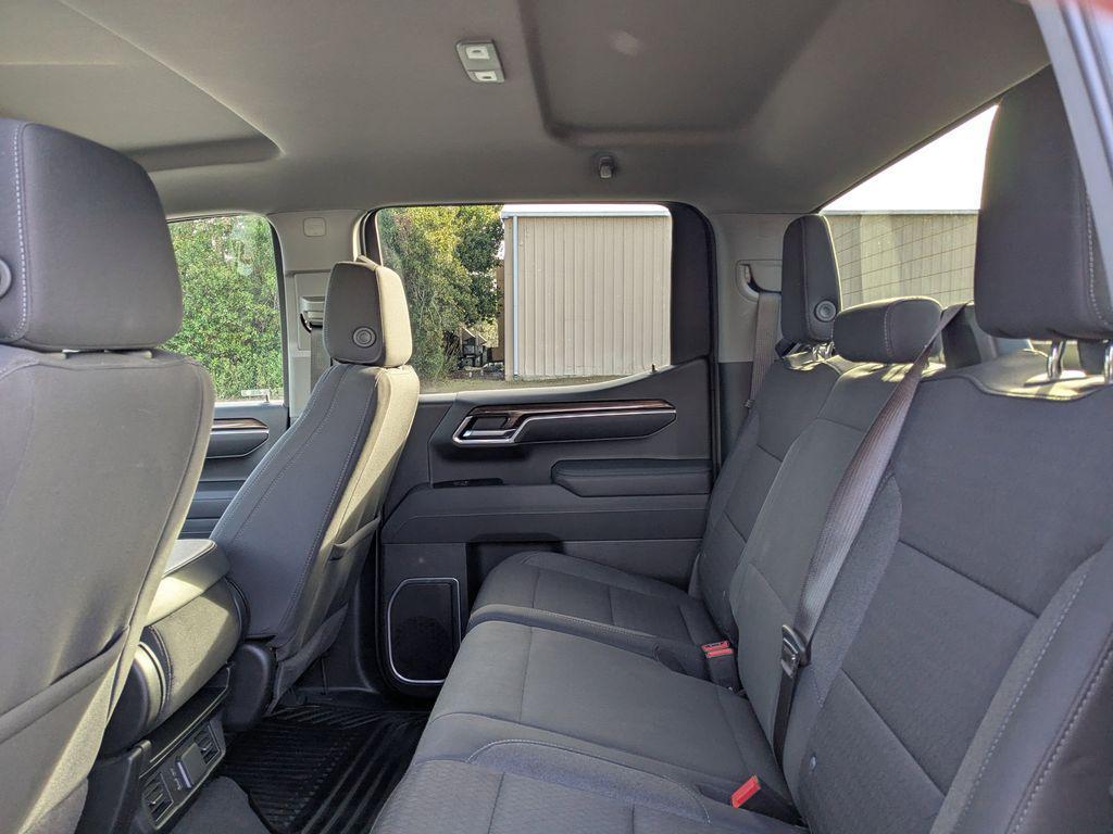 used 2025 Chevrolet Silverado 1500 car, priced at $40,260