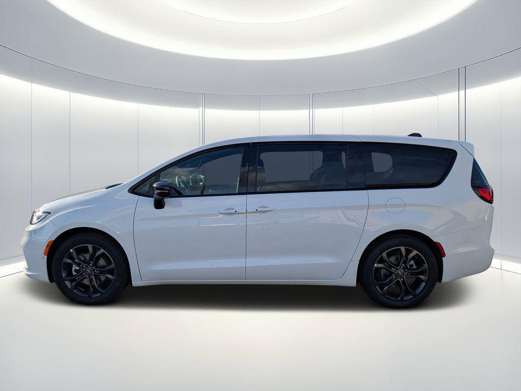 new 2026 Chrysler Pacifica car, priced at $38,250